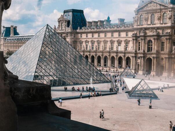 Louvre prenio neke od najdragocjenijih dragulja u Banku Francuske