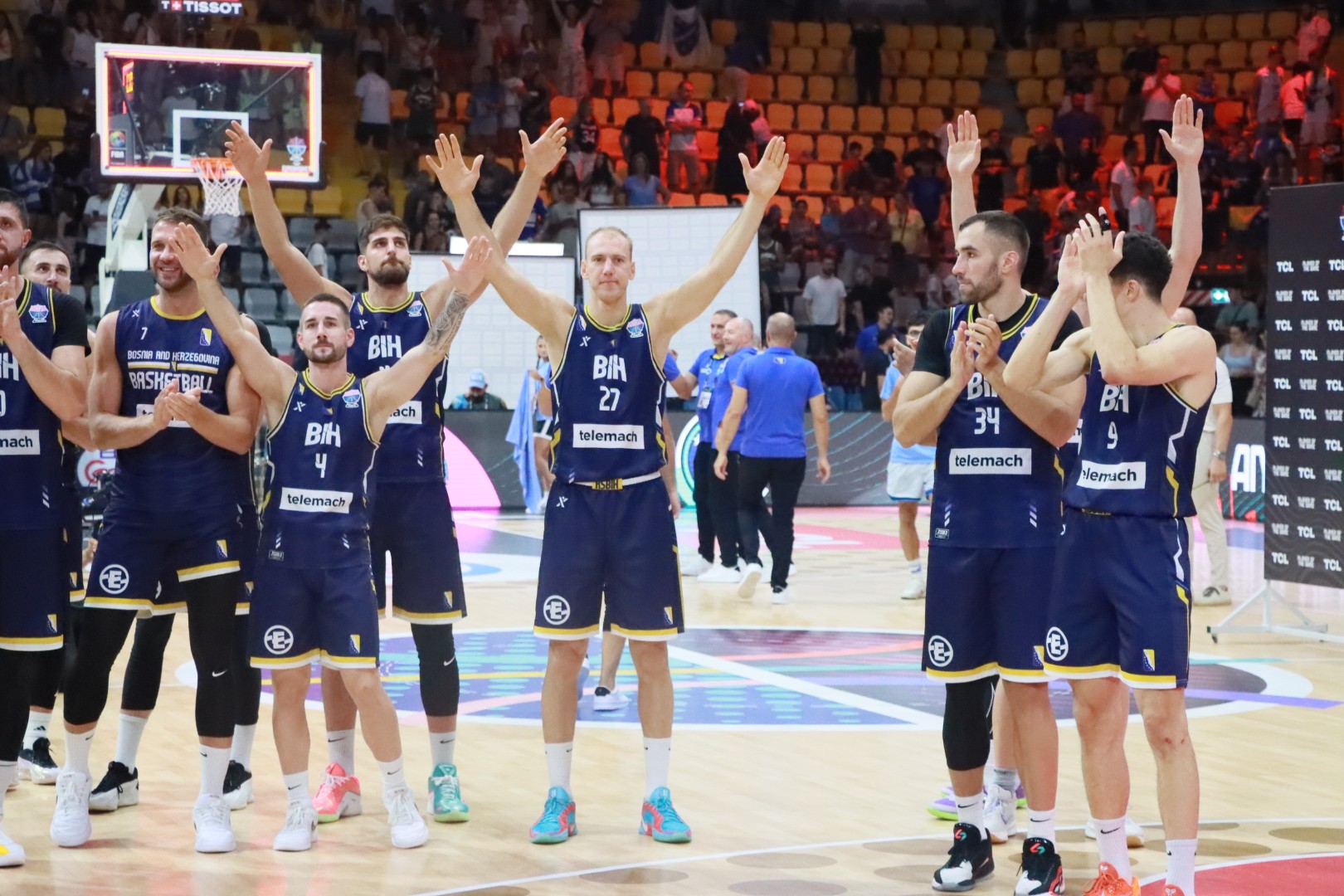 Ludnica u Limassolu: Zmajevi i Fanaticosi proslavili veliku pobjedu!