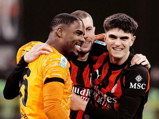 Ludnica u nadoknadi, crveni karton i VAR: Milan na vrhu Serie A!