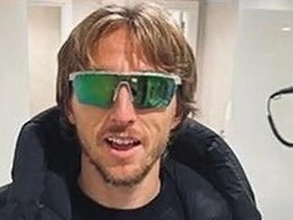 Luka Modrić bi se zbog bizarne fotografije mogao naći u velikom problemu