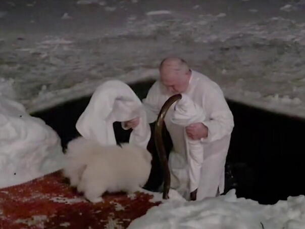 Lukašenko zaronio u ledenu vodu - na minus 15 stepeni