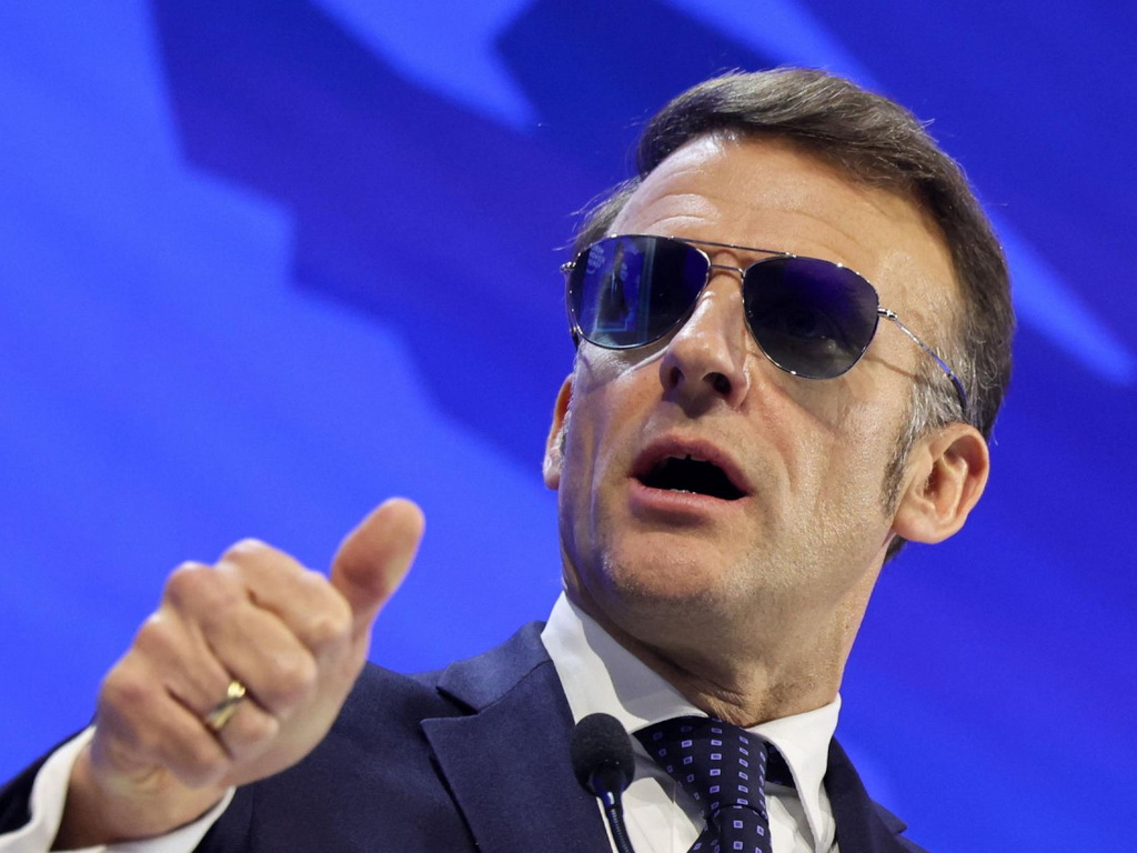 Macron u "Top Gun" izdanju napao Trumpa
