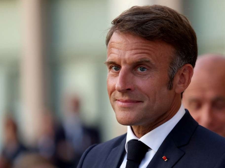 Macron: Vrijeme je za novi dijalog s Putinom