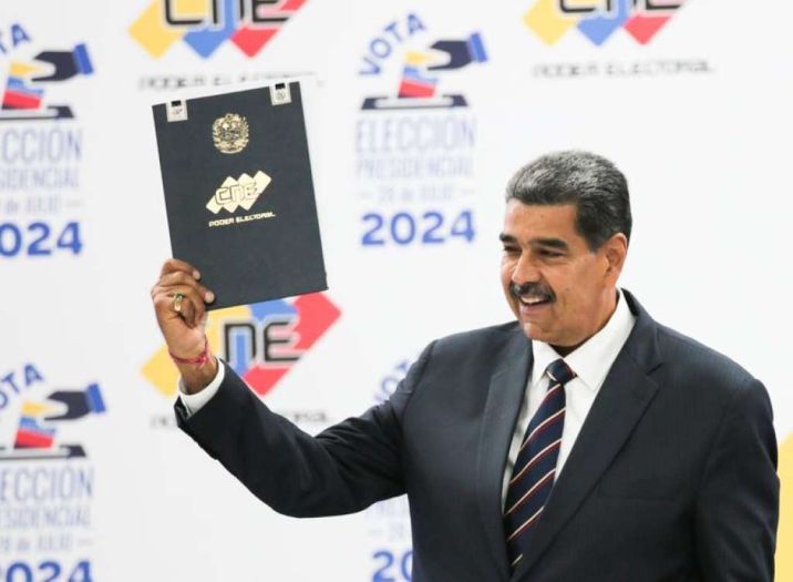 Maduro: Venecuela će oružjem uzvratiti ako bude napadnuta