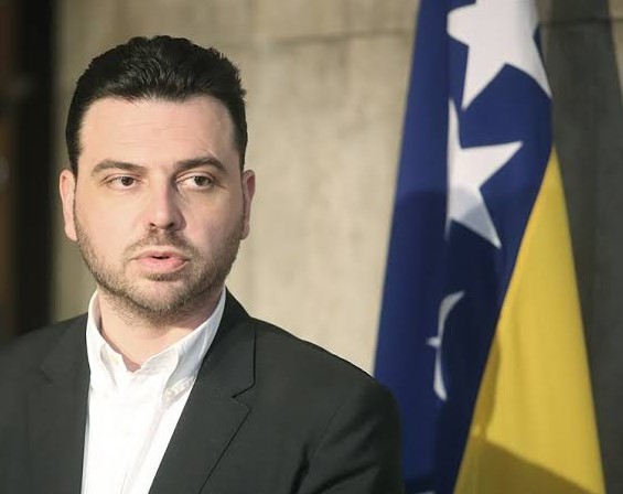 Magazinović: Usvojeni zakoni o podacima i granicama ključni za napredak ka EU