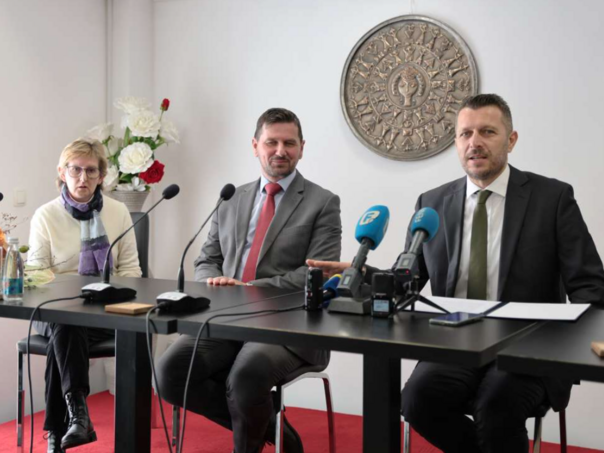 Manifestacija "Dan Arhiva i arhivske službe u BiH" okupila brojne arhiviste iz BH i regiona