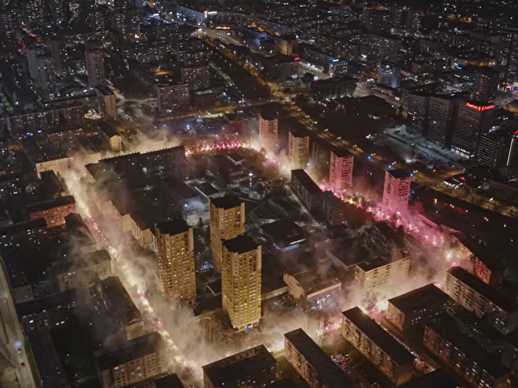 Manijaci bakljadom obilježili 30 godina reintegracije Grbavice