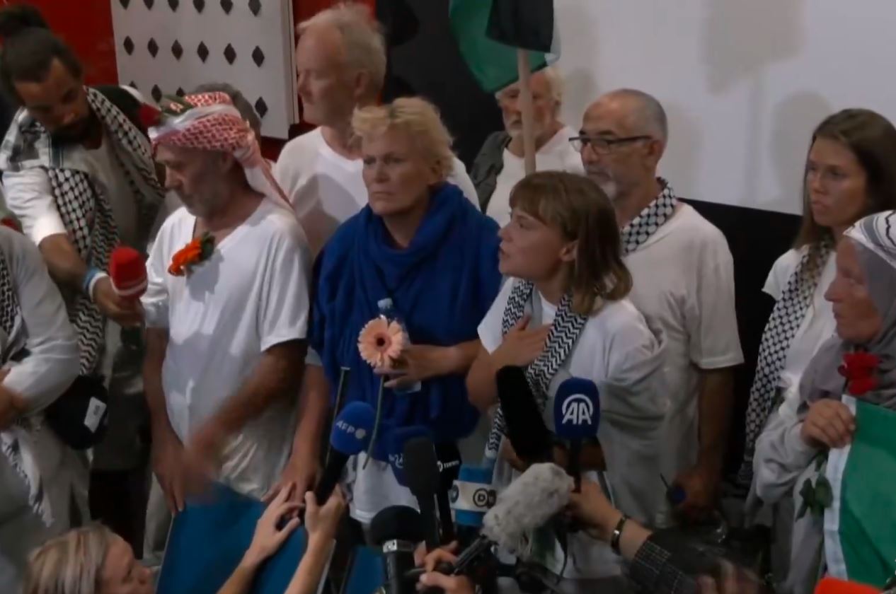 Masa dočekala Gretu Thunberg u Atini: "Mi nismo heroji, činimo minimum"