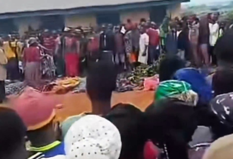 Masakr u Nigeriji: U napadu na selo ubijeno najmanje 30 ljudi
