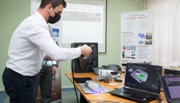 Mašinskom fakultetu Univerziteta u Tuzli dostavljena vrijedna oprema Njemačke