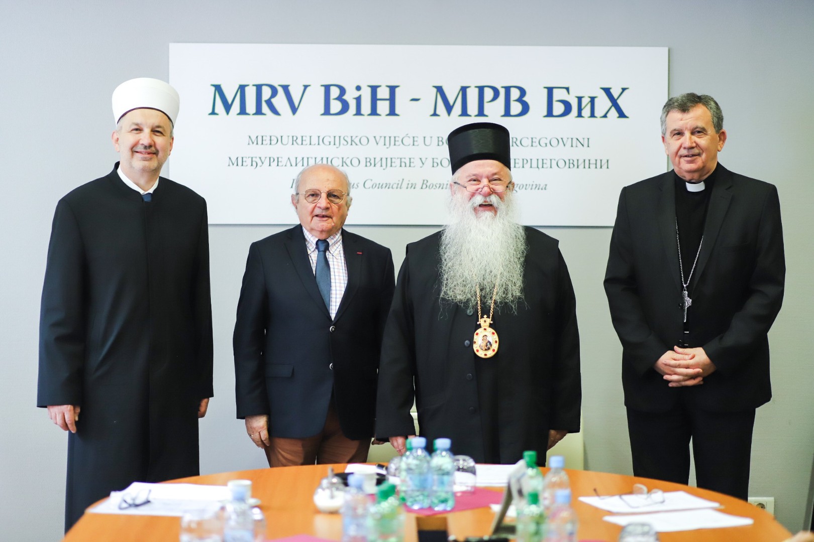 Međureligijsko vijeće u BiH osudilo napade na vjerske objekte u Kaknju i Tuzli