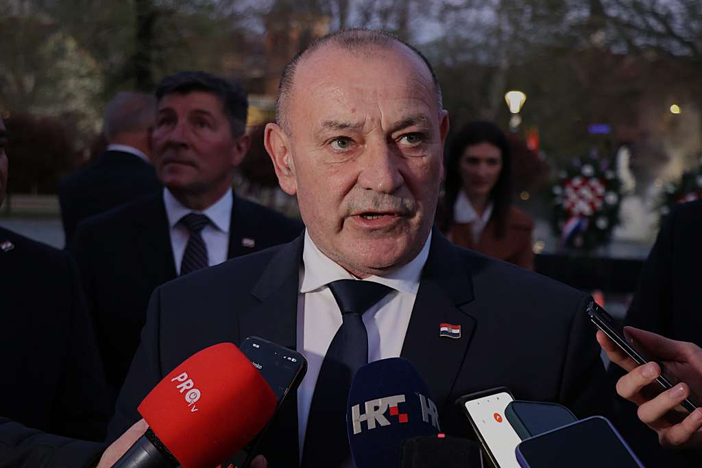 Medved: Od nove vlasti u Srbiji očekujemo da otvori arhive