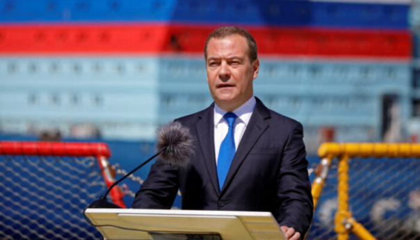 Medvedev: Ne šaljite “Patriote” Ukrajini