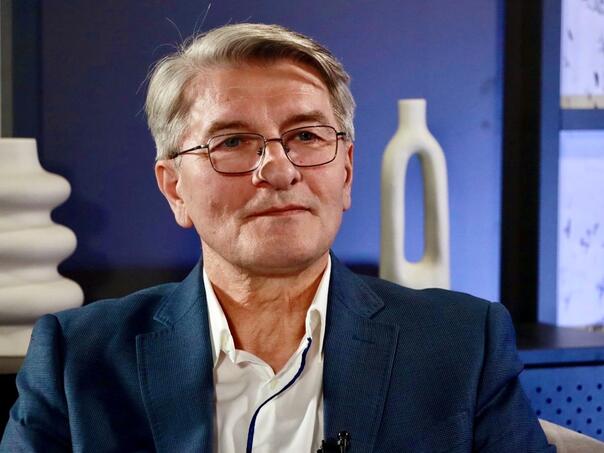 Mehmedović: Vučićeva Srbija nije raskrstila sa ratnom politikom