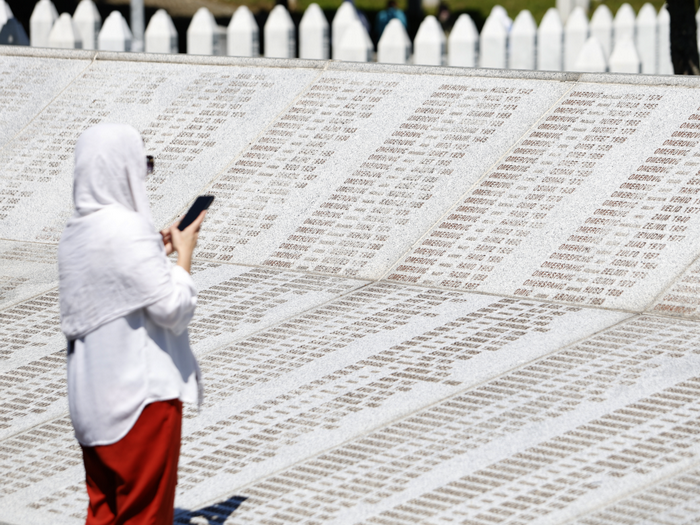 Memorijalni centar mora biti zaštićen djelima, a ne samo riječima