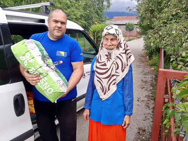 Merhamet Bihać podijelio brašno za oko 300 korisnika Narodne kuhinje