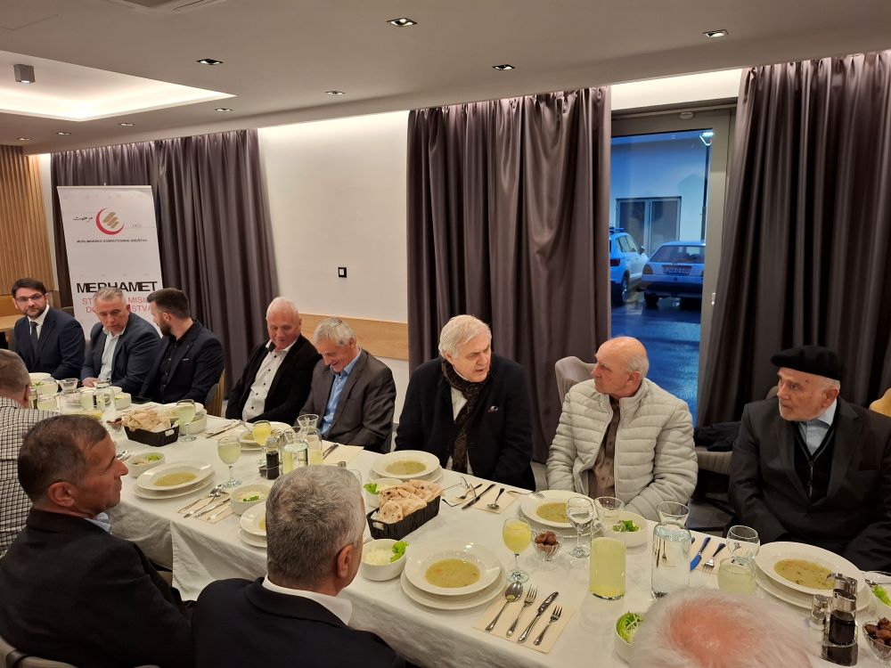 Merhamet priredio iftar za ratne komandante Armije i MUP-a RBiH