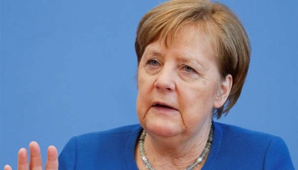 Merkel:Evropa da preuzme više odgovornosti u vrijeme krize