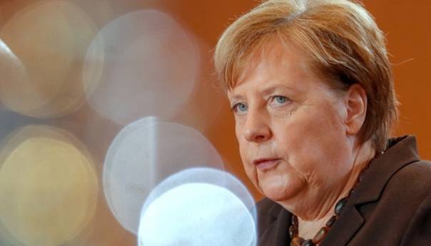 Merkel i drugi put negativna na koronavirus, ali ostaje u karanteni