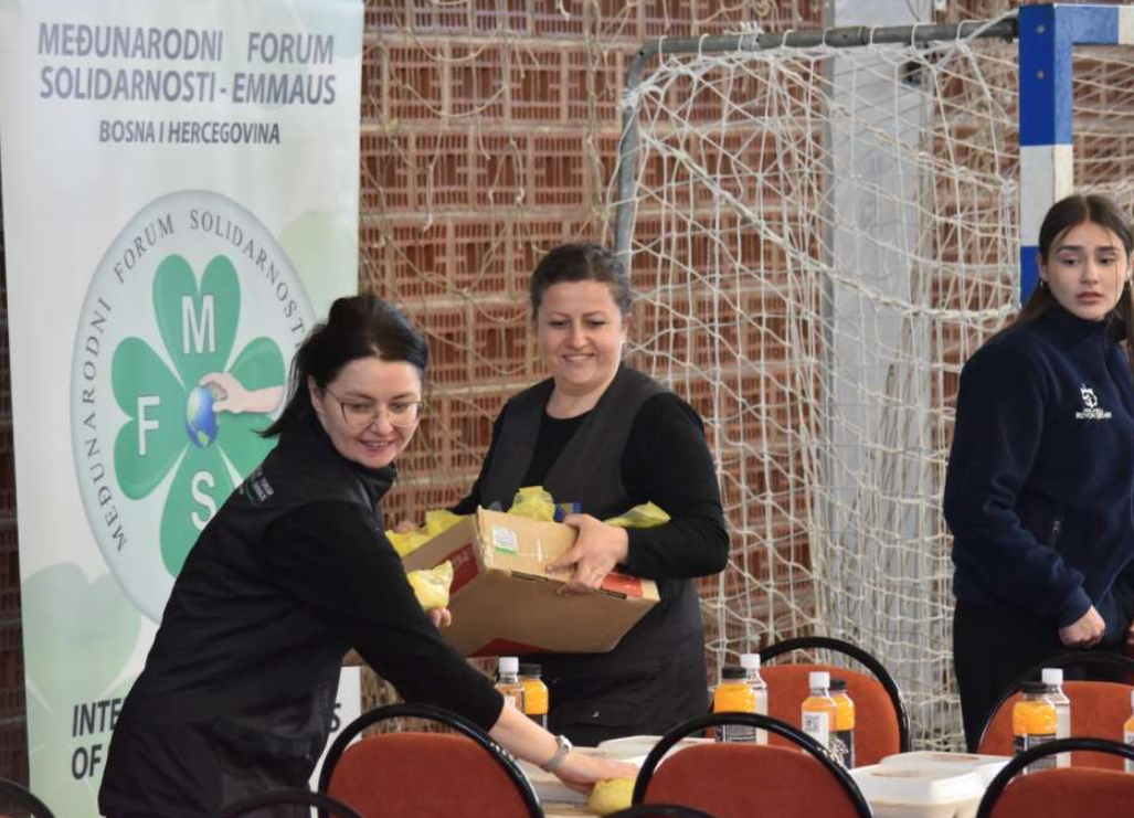 MFS-EMMAUS od početka ramazana podijelio 30.000 iftara i više od 6.000 paketa pomoći