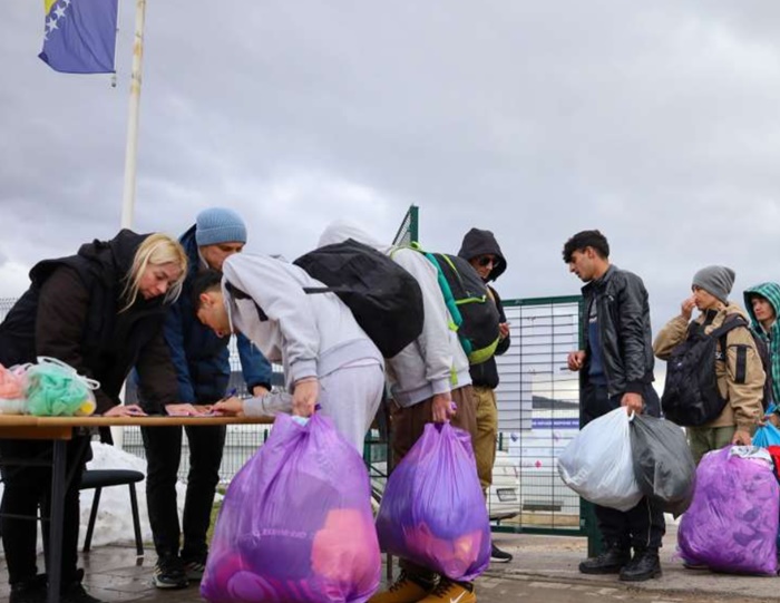 Migranti se vratili u prihvatni centar Lipa, normalizirano stanje nakon snijega