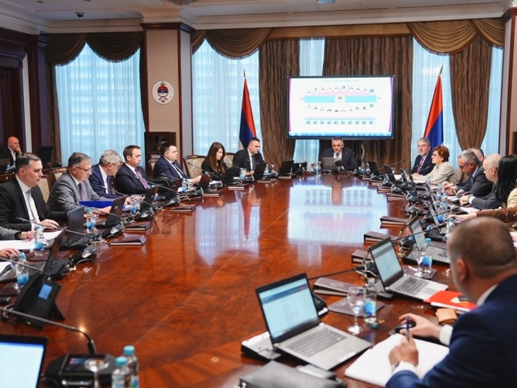 Minić i ministri sami sebi dali povišice: Premijeru RS plata veća za 600 KM