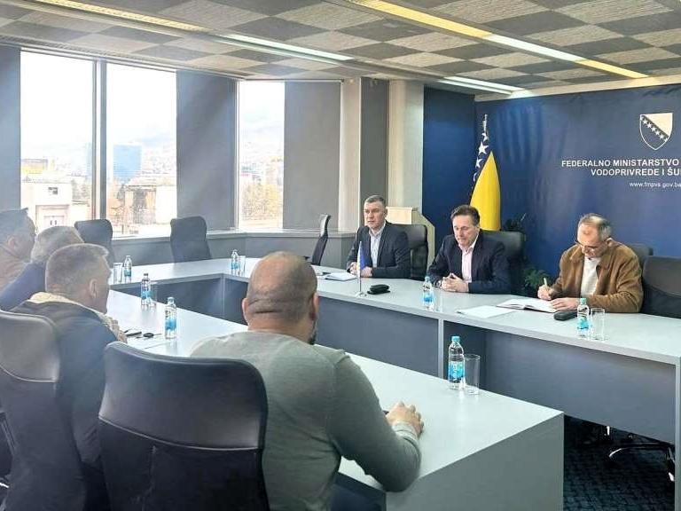 Peradari iz Srebrenice u teškoj situaciji: Ministar Hrnjić obećao podršku