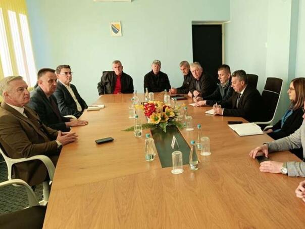 Ministar Lakić posjetio TRZ Hadžići: Osigurana isplata plata radnicima