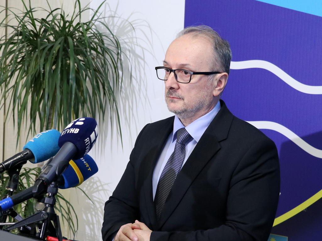 Ministar Velagić uputio čestitku povodom početka nove školske godine