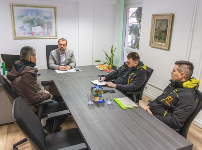 Ministarstvo finansija USK podržalo humanitarni projekt Pomozi.ba "Obrok za obrok"