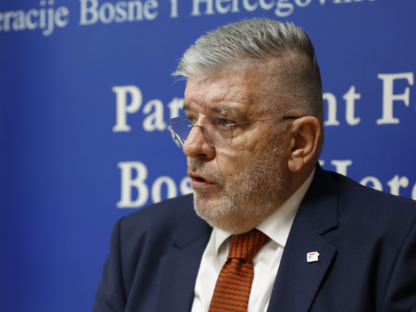 Mioković: Zašto je spriječeno štampanje poštanske markice posvećene genocidu u Srebrenici?