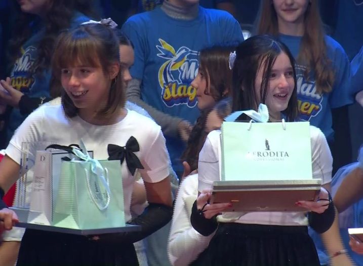 Mirna Ćorović i Mia Gluho pobjednice Malog šlagera