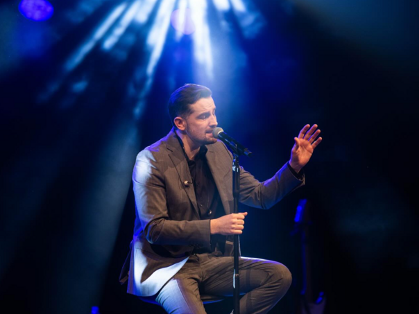 Mirza Selimović sevdalinku posvetio majci, Novosađani u suzama