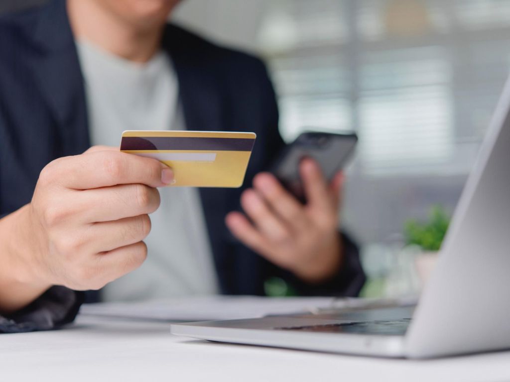 Mislio da ažurira aplikaciju za mobilno bankarstvo, pa ostao bez hiljada eura
