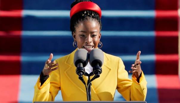 Mlada afroamerička pjesnikinja osvojila gledatelje na inauguraciji