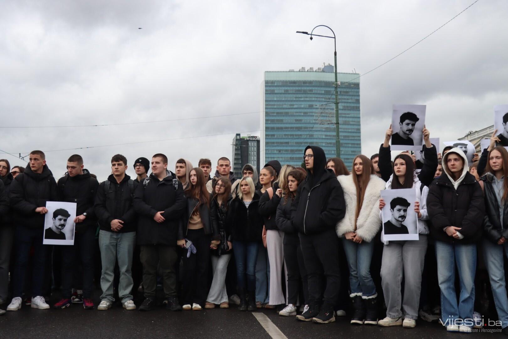Mladi blokirali glavnu ulicu, protest u Sarajevu