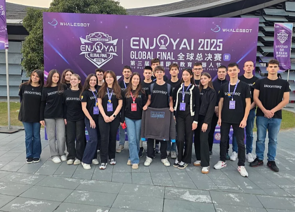 Mladi programeri iz Travnika briljirali na Svjetskom prvenstvu u robotici u Kini