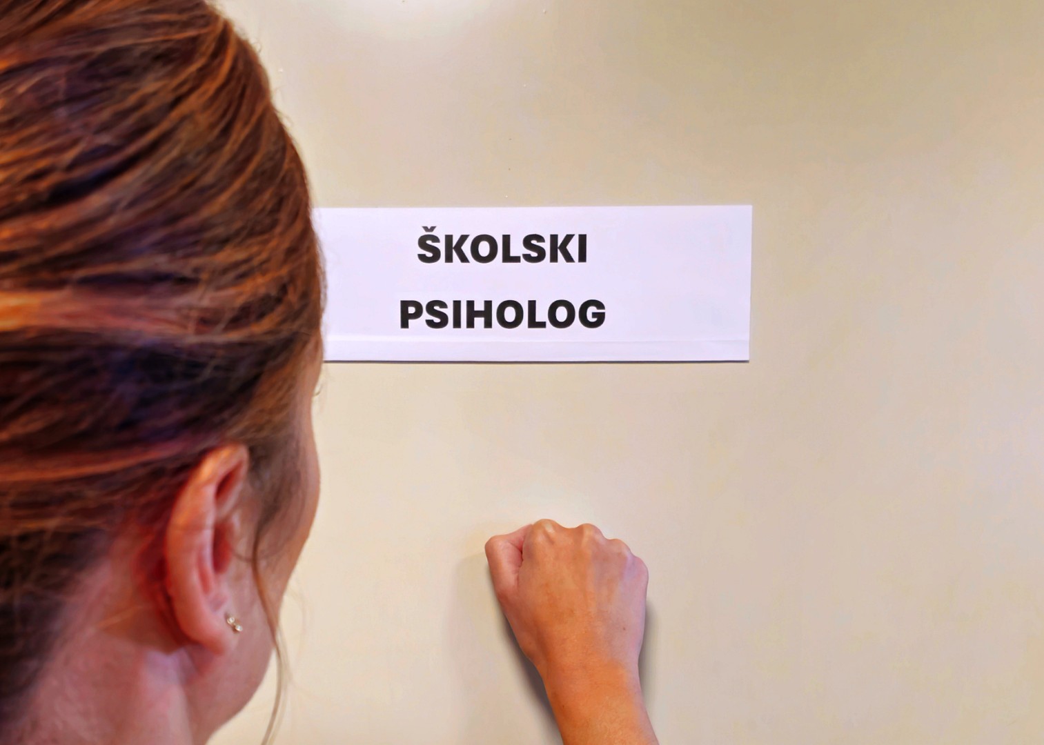 Mladi u HNK prepušteni sami sebi: Škole bez psihologa
