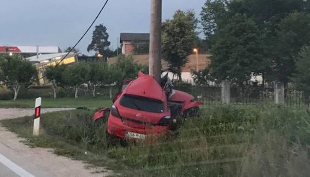 Mladić iz Prijedora teško povrijeđen u saobraćajnoj nezgodi