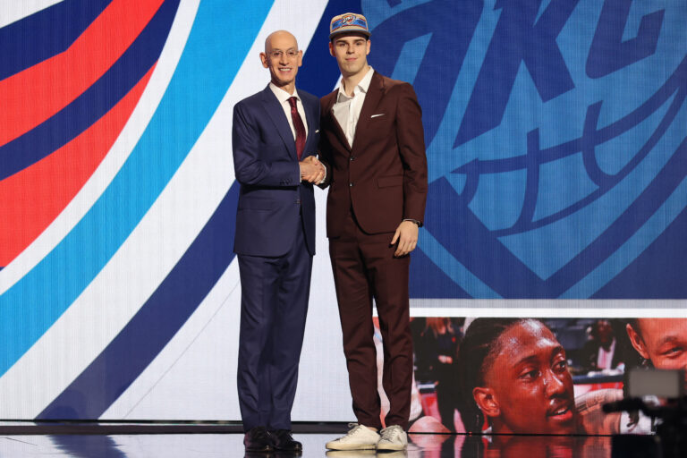 Momak iz Srbije 12. pick na NBA draftu, u vrhu košarkaši iz Francuske