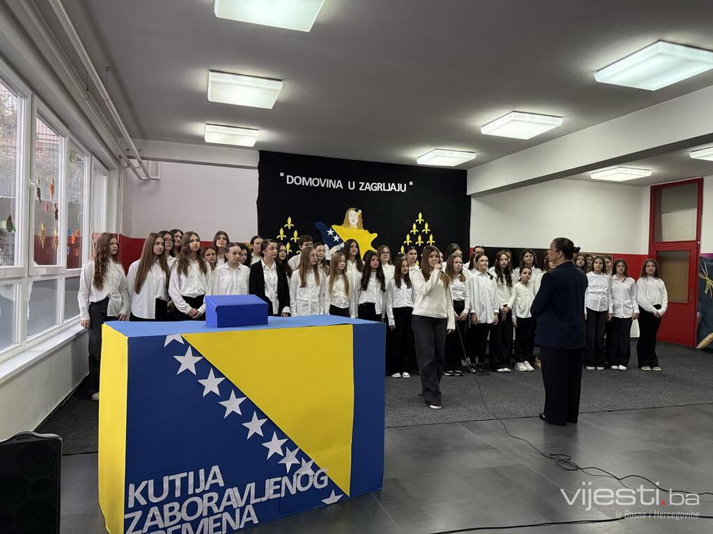 Mostarski školarci dirljivim programom obilježili Dan državnosti