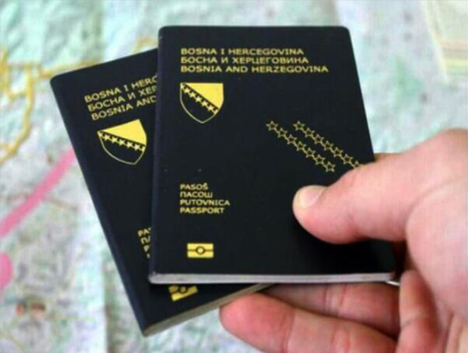 Može li neko drugi podnijeti zahtjev za ETIAS umjesto vas?