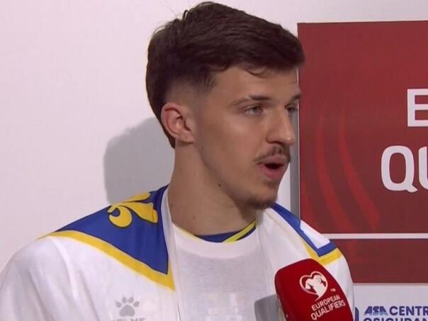 Muharemović sa zastavom ljiljana: Najsretniji sam čovjek na svijetu!