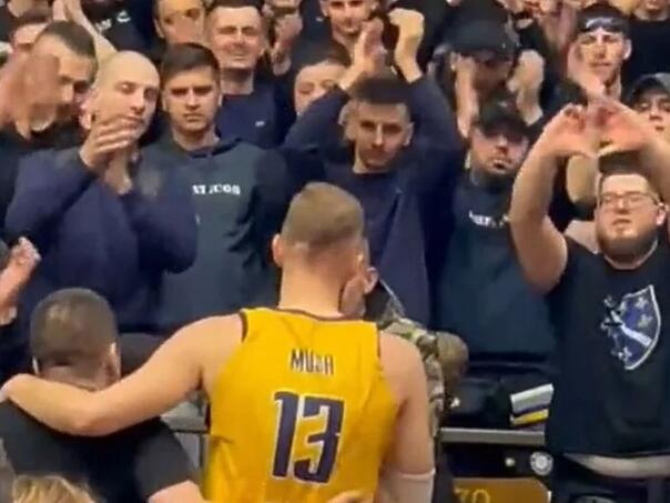 Musa nakon utakmice sa Francuzima otišao na tribinu sa Fanaticosima