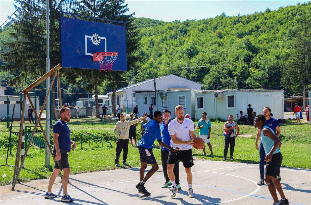 Musa zaigrao košarku s migrantima i podijelio svoju sportsku priču