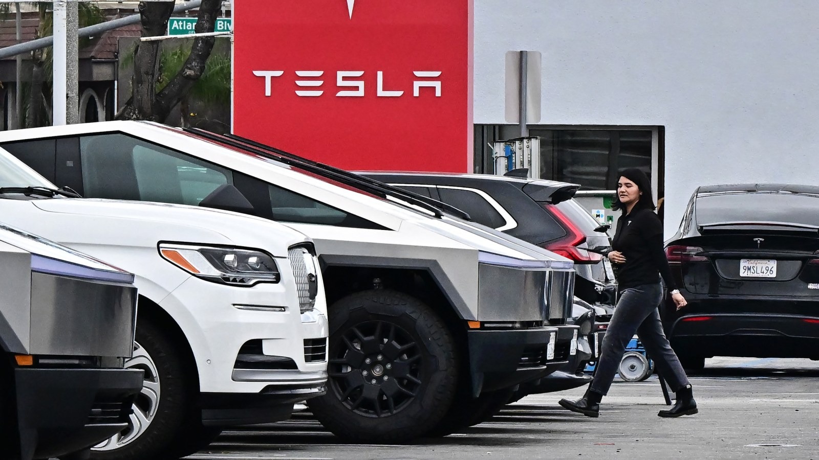 Musk umanjuje značaj loših rezultata Tesle: Nismo na rubu propasti