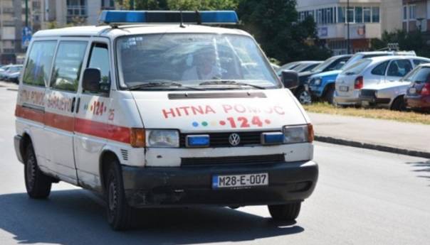 Muškarac preminuo na putu za bolnicu u Travniku, bio zaražen