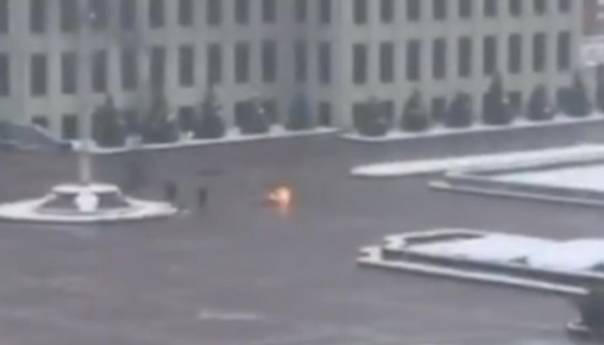 Muškarac se zapalio na centralnom trgu u Minsku u Bjelorusiji