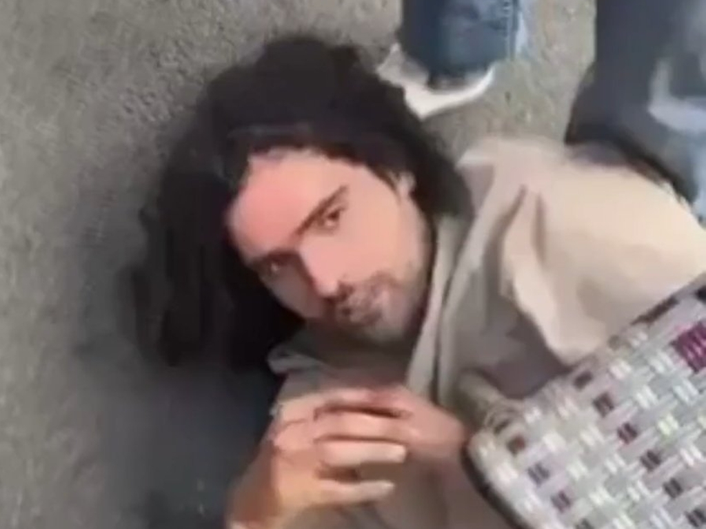 Muškarac u Parizu izbo tri žene, savladao ga policajac u prolazu