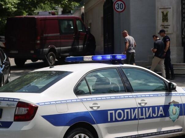 Muškarac ubijen ispred kafića u Novom Sadu